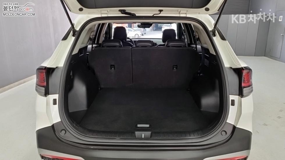2022 - kia sportage