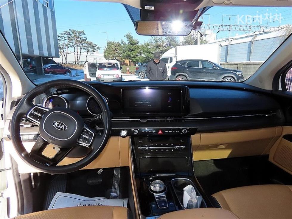 2021 - kia carnival