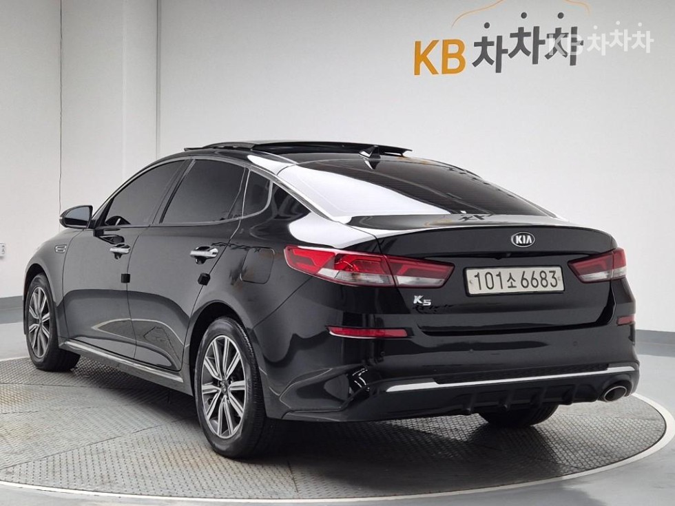 2019 - kia k5