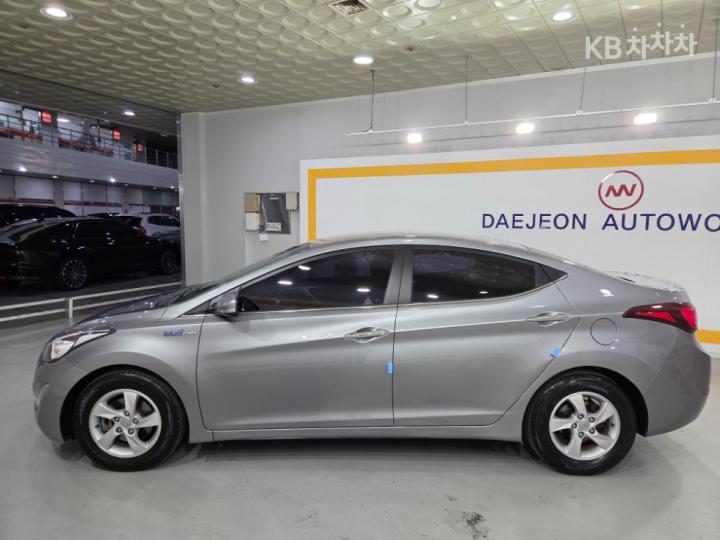 Hyundai Avante 1.6 VGT Smart Base Type 8