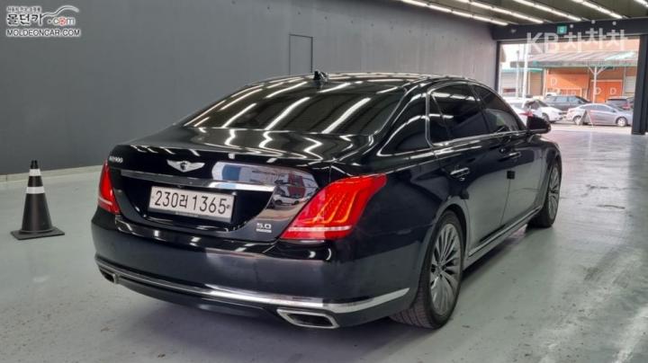 Genesis EQ900 5.0 GDI AWD Prestige 3