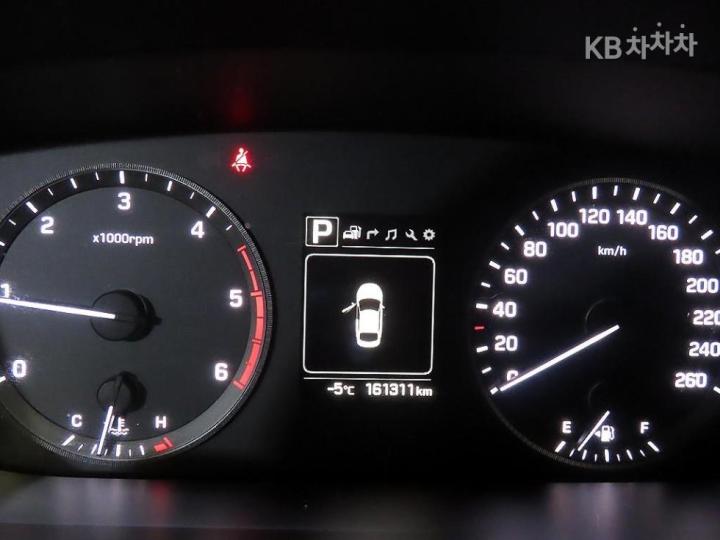 Hyundai Sonata LF 1.7 Diesel Style 10