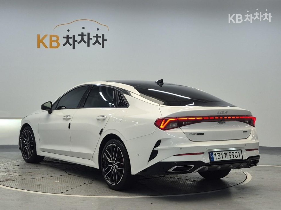 2022 - kia k5