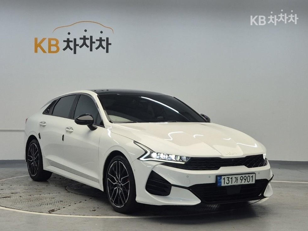 2022 - kia k5