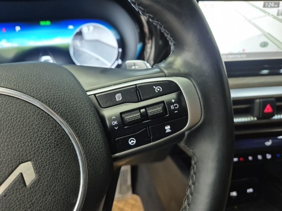 2022 - kia k5