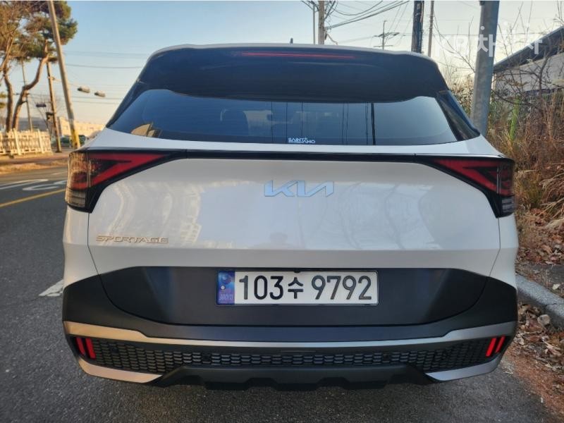 2023 - kia sportage