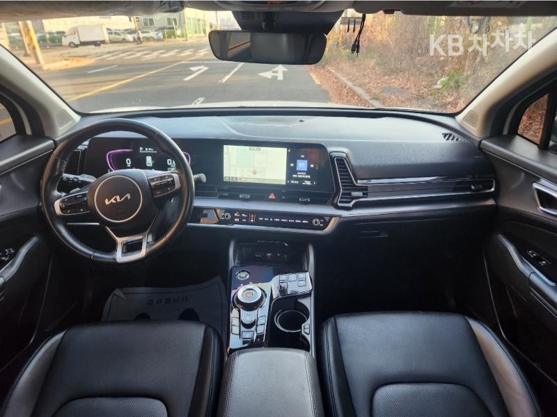 2023 - kia sportage