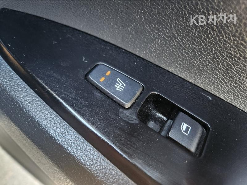 2023 - kia sportage
