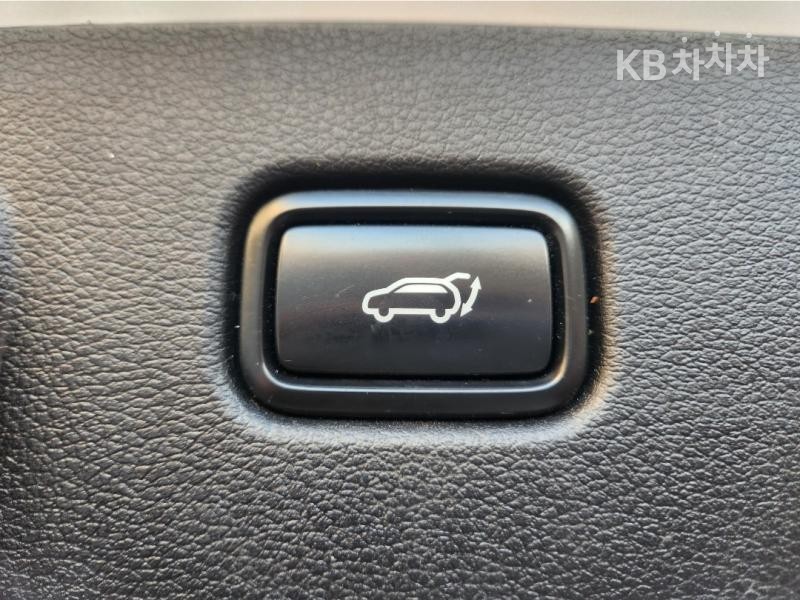 2023 - kia sportage