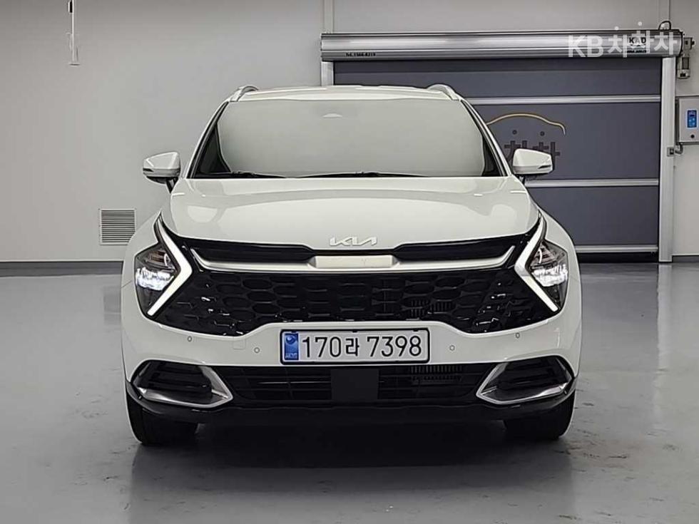 2022 - kia sportage