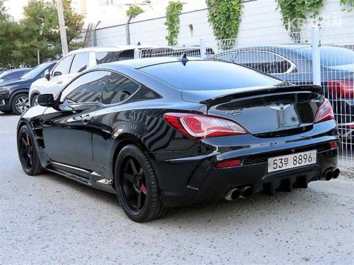 Hyundai Genesis Coupe 200 Turbo S 4