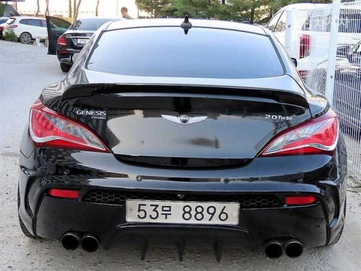 Hyundai Genesis Coupe 200 Turbo S 5