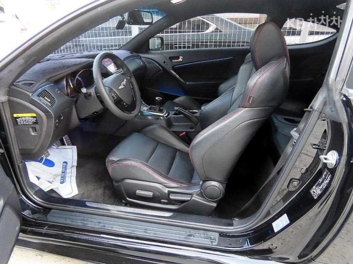 Hyundai Genesis Coupe 200 Turbo S 6