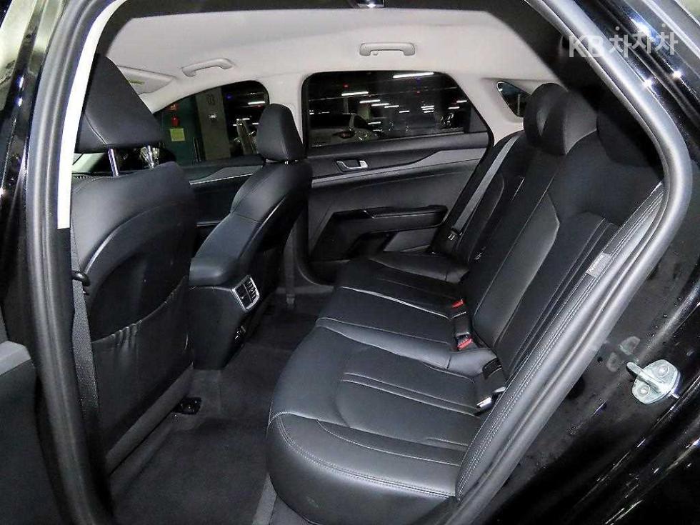 2021 - kia k5