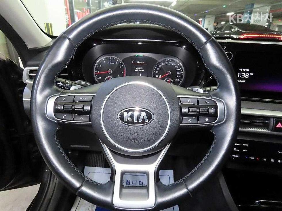 2021 - kia k5