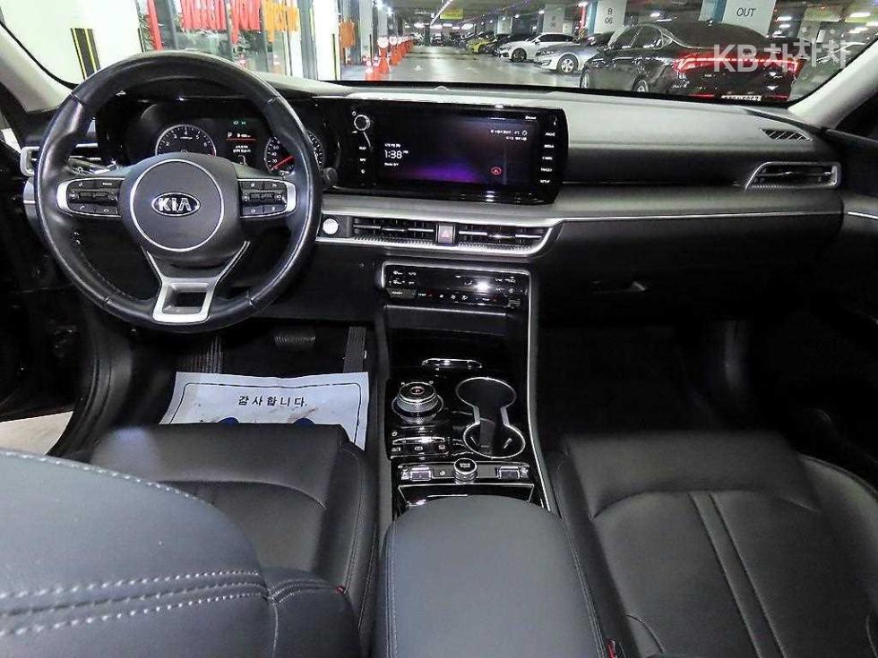 2021 - kia k5