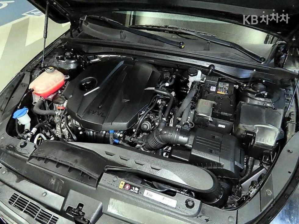 2021 - kia k5