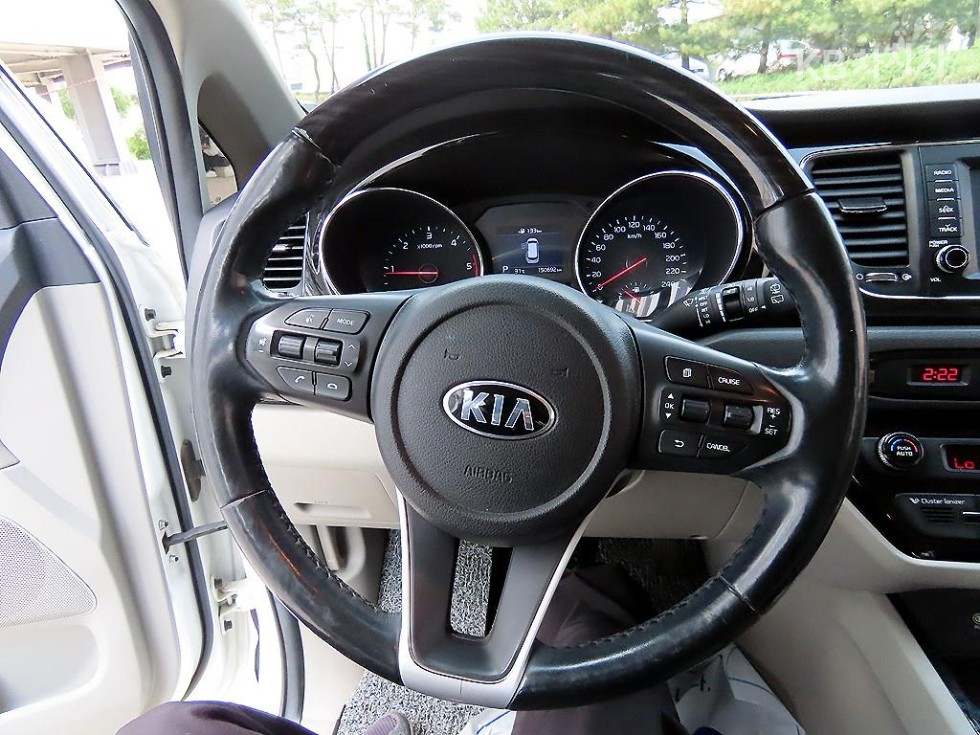 2019 - kia carnival