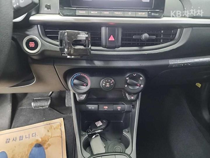 Kia Morning 1.0 Gasoline Trendy - фото 10