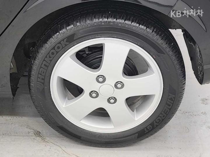 Kia Morning 1.0 Gasoline Trendy - фото 20