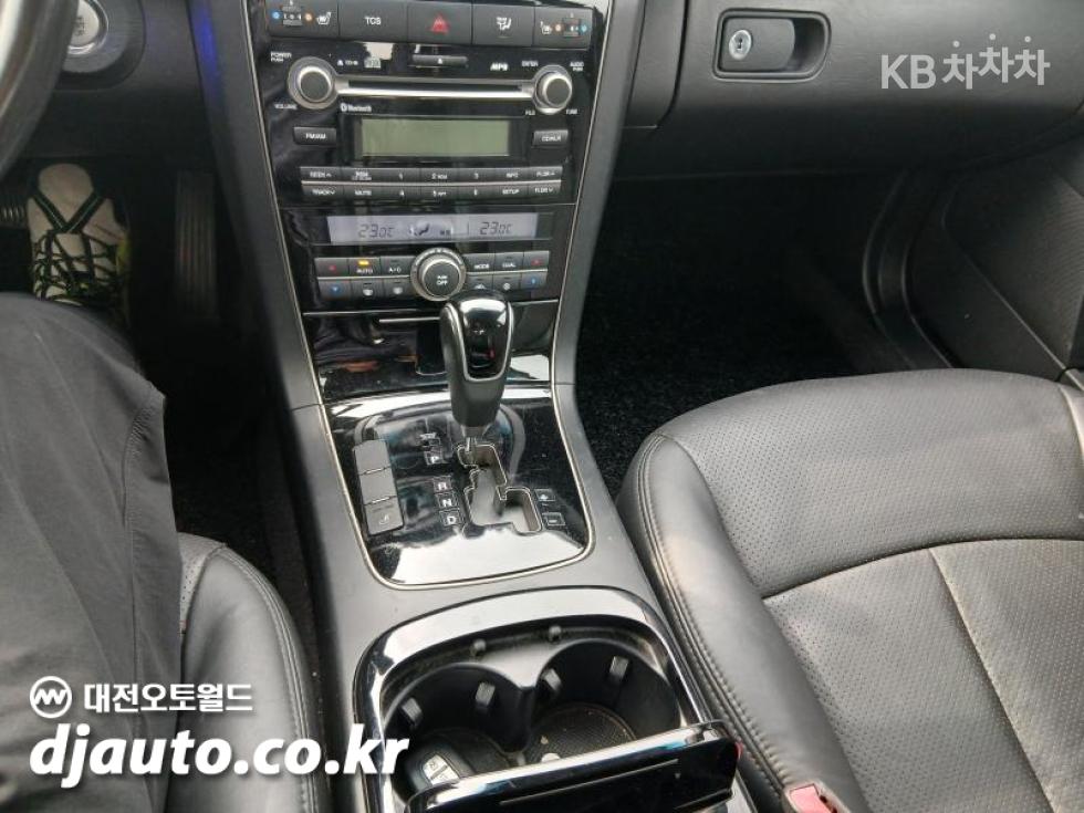 2010 - kia opirus