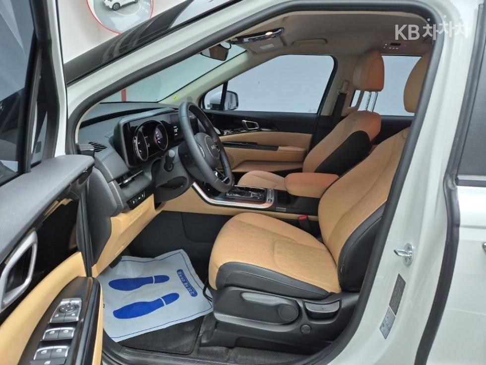 2022 - kia carnival