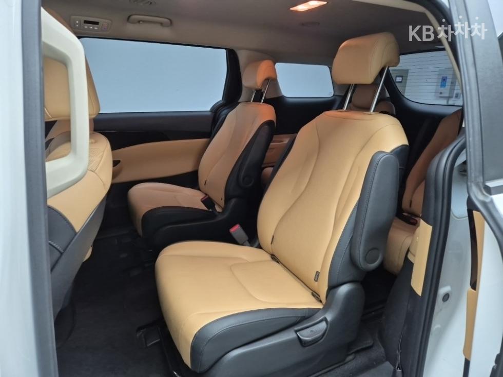 2022 - kia carnival