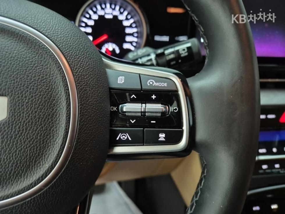 2022 - kia carnival