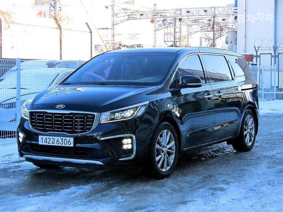 2019 - kia carnival