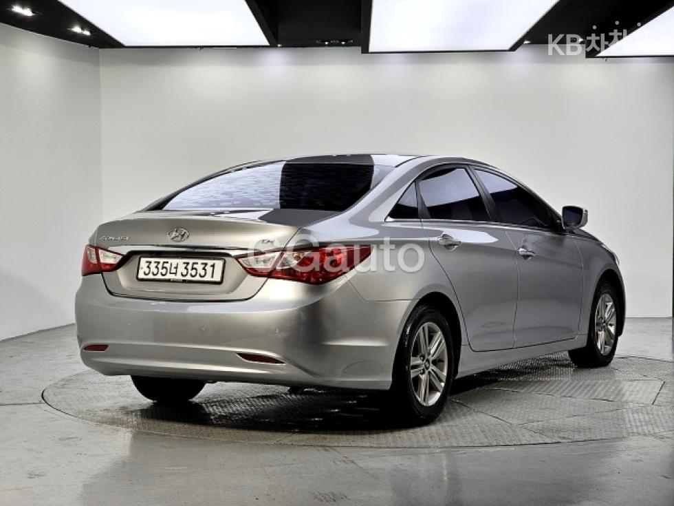 Hyundai Sonata — miniaturë 4