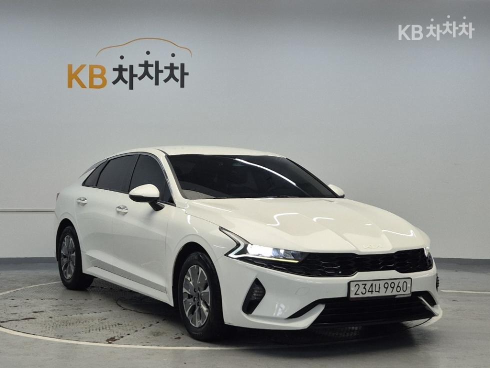 2022 - kia k5