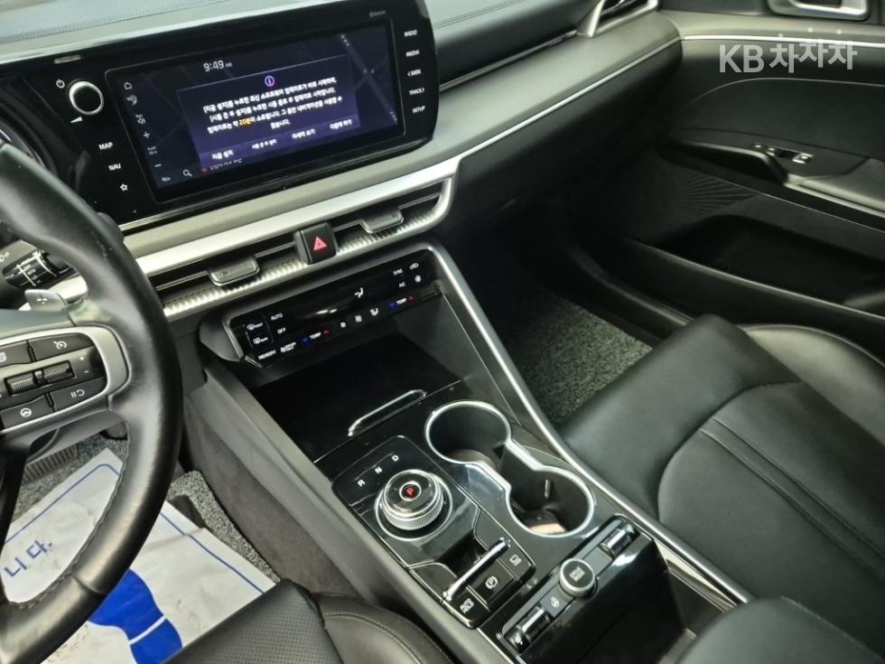 2022 - kia k5