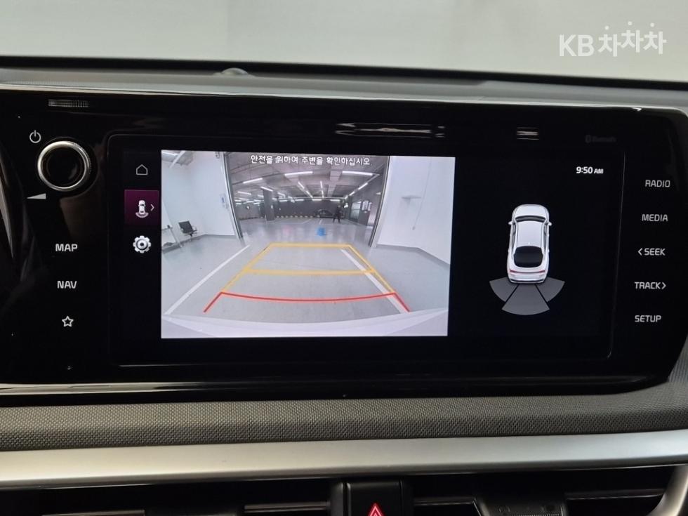 2022 - kia k5