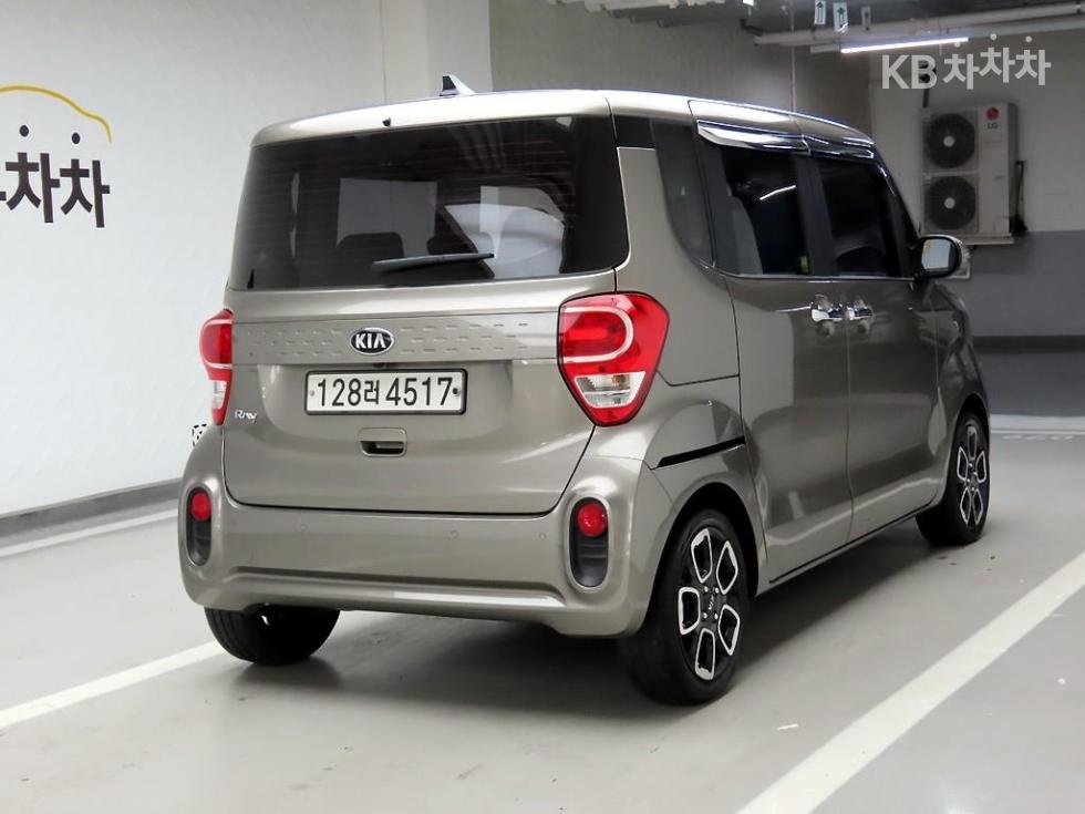 2020 - kia ray