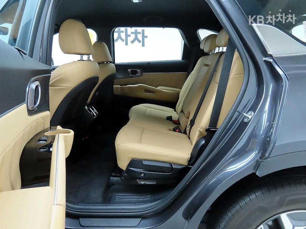 2023 - kia sorento