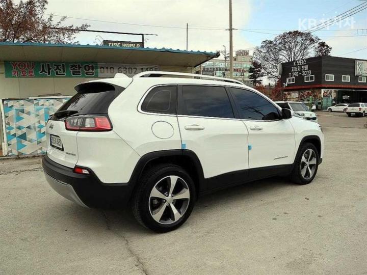 Jeep Cherokee KL 2.4 Gasoline AWD Base Type 5