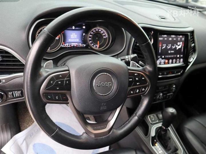 Jeep Cherokee KL 2.4 Gasoline AWD Base Type 8