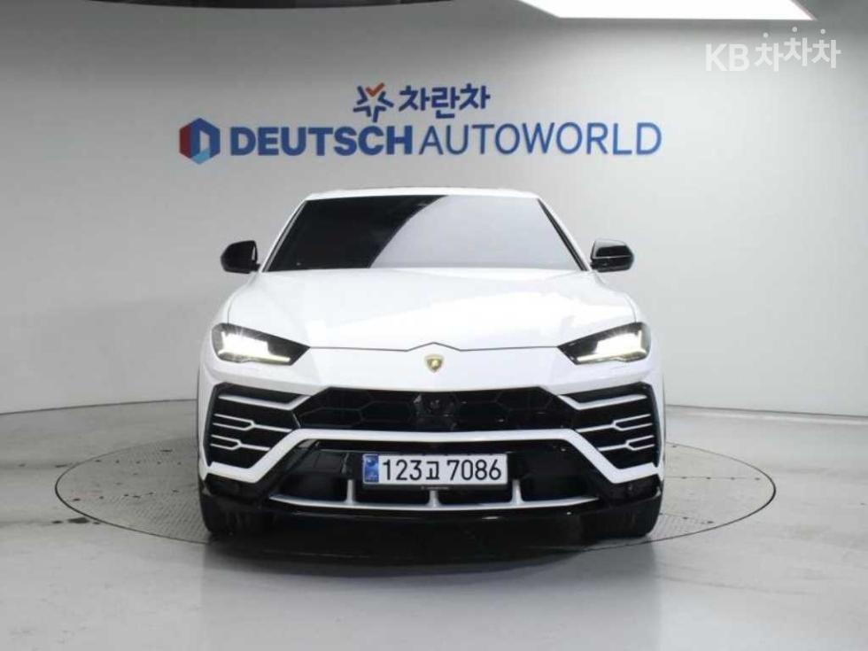 Lamborghini Urus — miniaturë 3