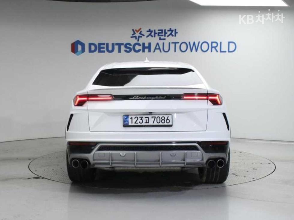 Lamborghini Urus — miniaturë 4