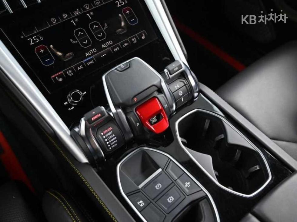 Lamborghini Urus — miniaturë 9