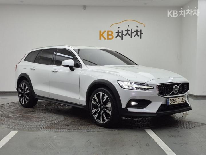 Volvo V60 D4 Drive-E R-Design 3