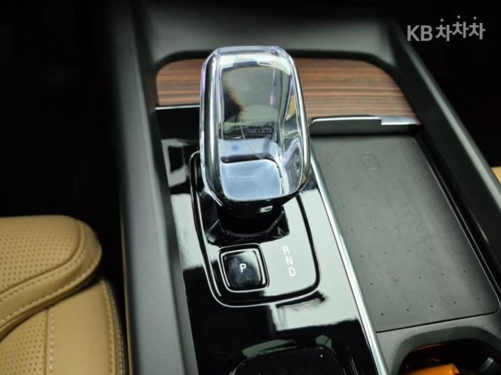 Volvo V60 D4 Drive-E R-Design 9