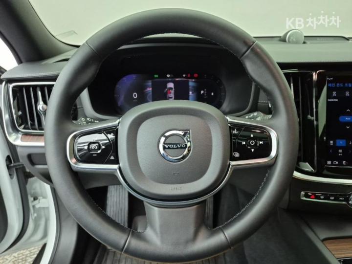 Volvo V60 D4 Drive-E R-Design 10