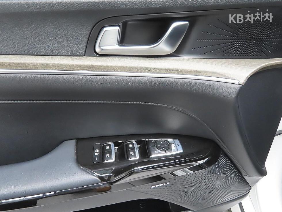 2023 - kia k5