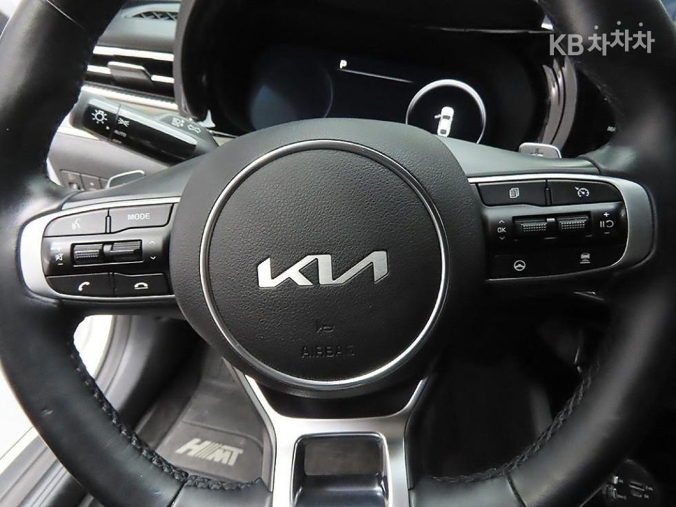 2023 - kia k5