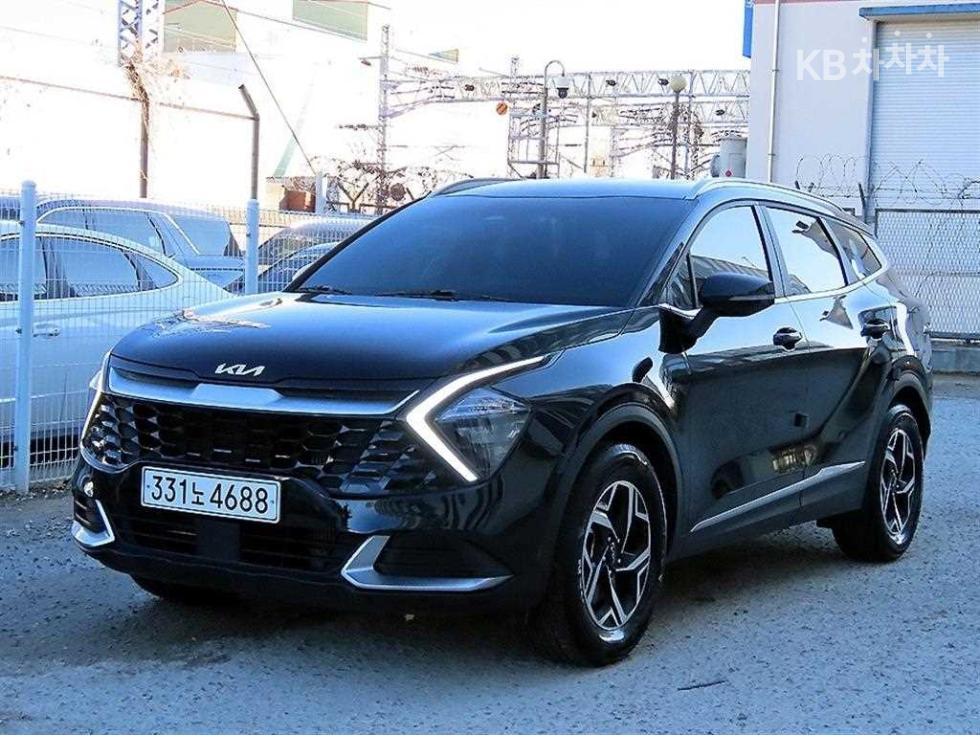 2022 - kia sportage