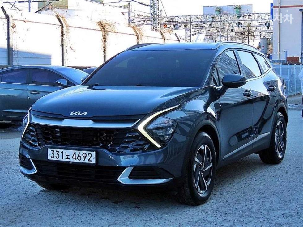 2022 - kia sportage