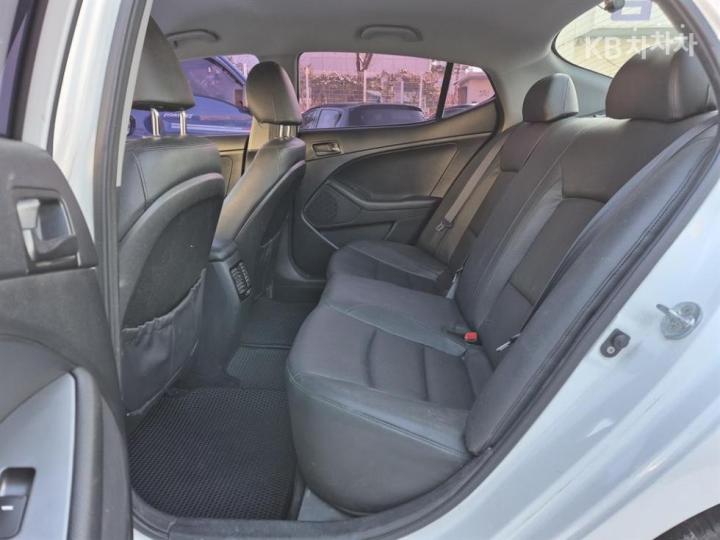 Kia K5 LPI Deluxe Base Type 9