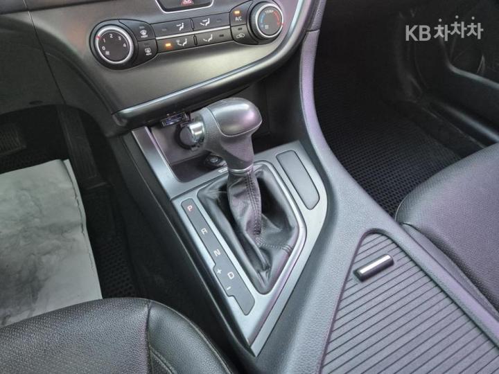 Kia K5 LPI Deluxe Base Type 10