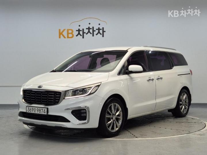 Kia Carnival 2.2 Diesel Limousine VIP